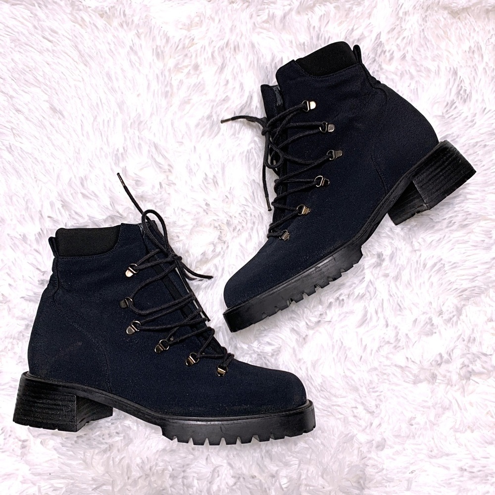 Stuart Weitzman Gore-Tex Boots Size 7.5 0218
